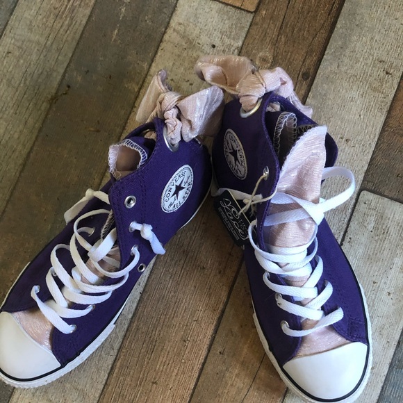 converse bow shoes